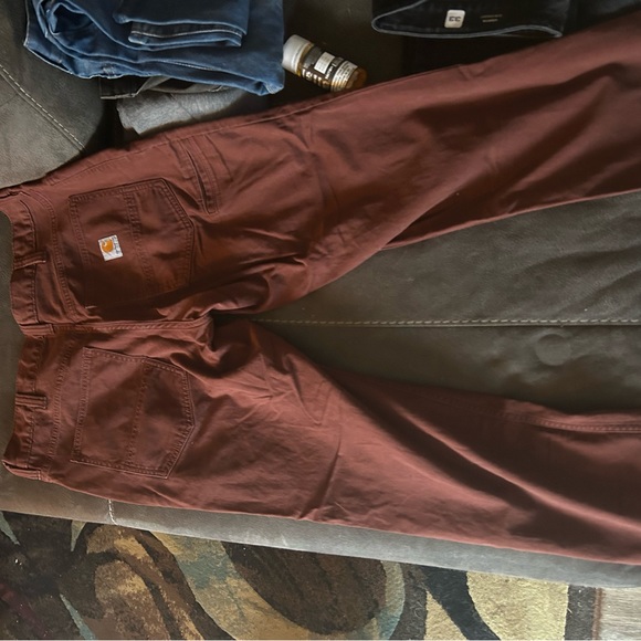 Carhart jeans. 33/28 my girl wanted them, now she doesn’t! - Picture 4 of 4